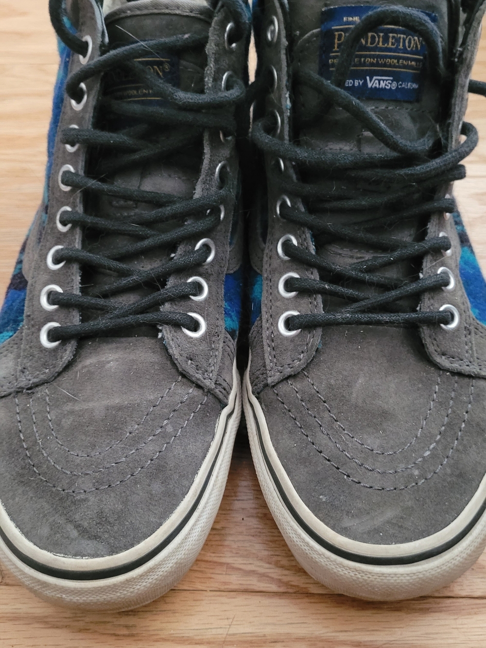 vans Pendleton Men’s Gray Suede High-Top Sneakers - Blue Accent